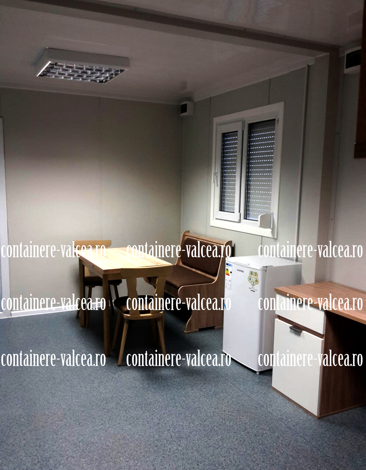 containere locuit Valcea